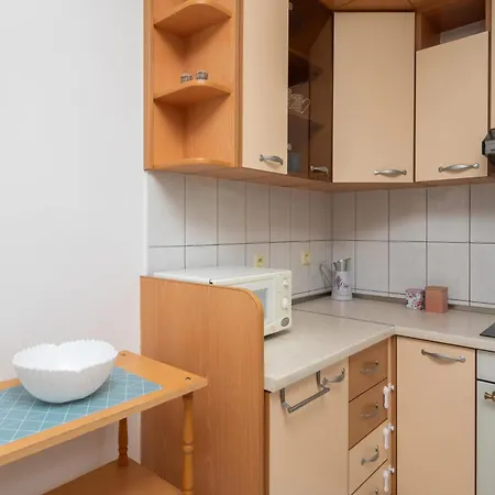 West Side * أوميس