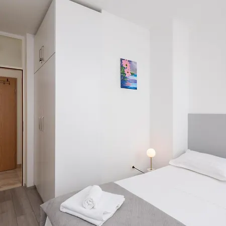 West Side Apartment *