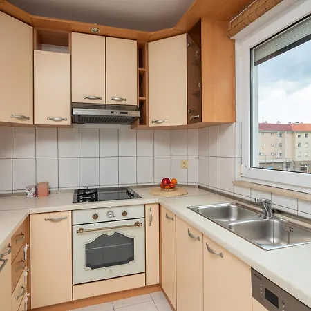 Apartment West Side Omiš